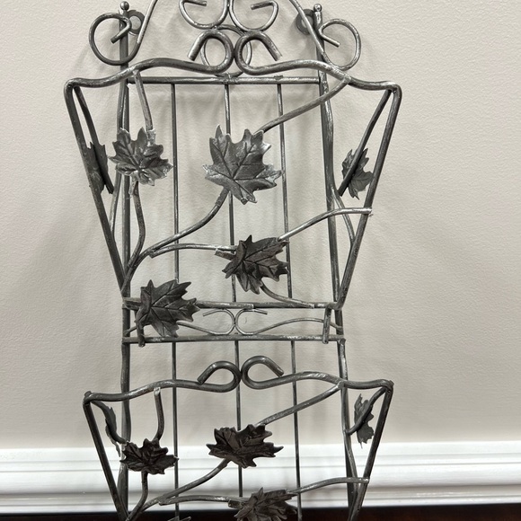 Vintage Iron Mail Holder - Picture 3 of 4